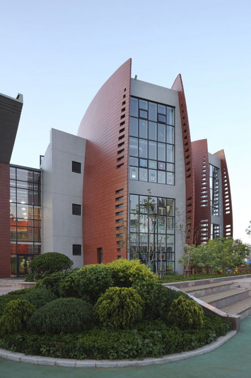 Dalian School in Dalian, China - Educational Buildings Architecture Inspiration