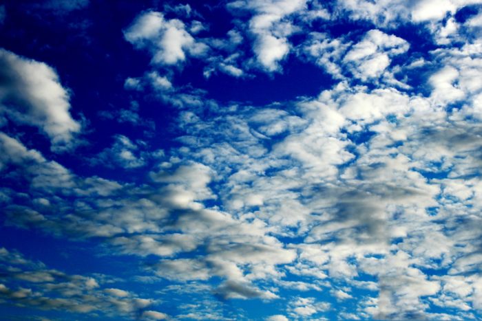clouds-background-13-700x467 Clouds background images to use in your designs