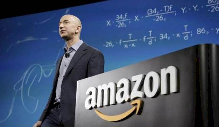 what-does-logo-represent-700x407 The Amazon logo, its meaning and the history behind it
