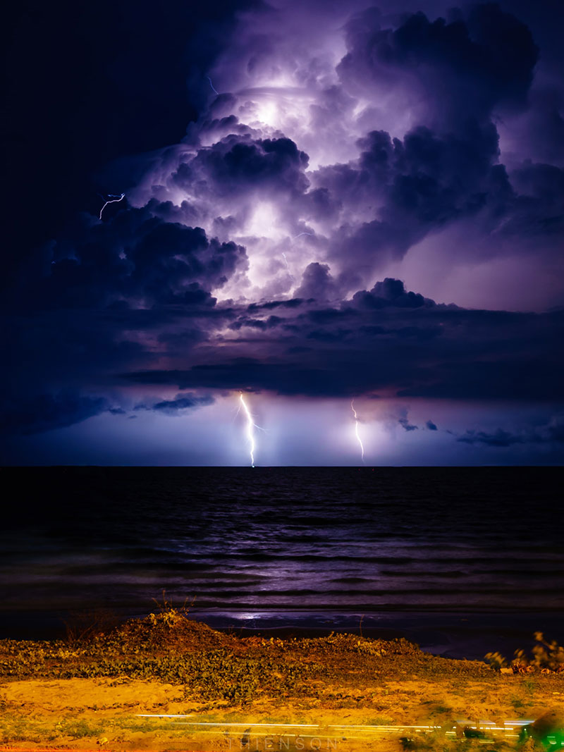 Cloud-to-sea-lightning Really cool lightning wallpaper images for your desktop background