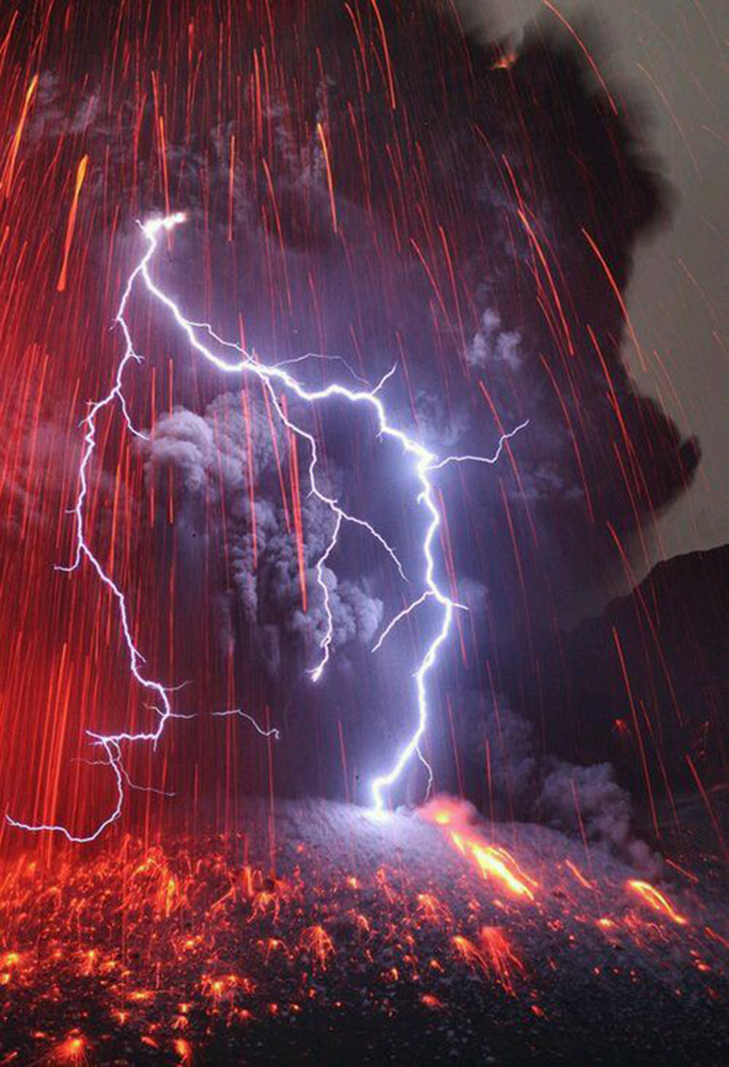 Volcanic-Triggered-Lightning Really cool lightning wallpaper images for your desktop background