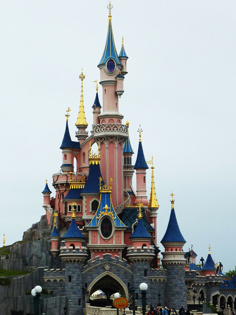 Disneyland-Paris-The-World_s-Most-Famous-Mouse Get one of these Paris wallpaper images for your desktop background