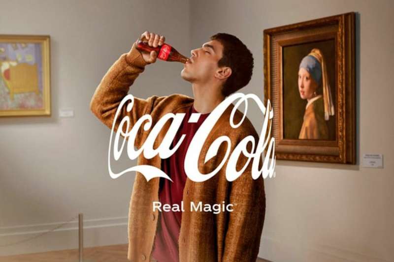 10-9 Coca-Cola Ads: Share Happiness, Refresh Your World