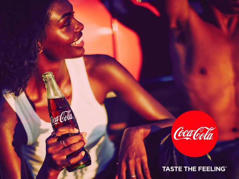 22-1 Coca-Cola Ads: Share Happiness, Refresh Your World