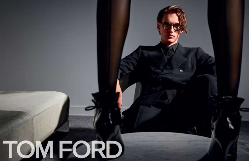 10-9 Tom Ford Ads: Indulge in Sophisticated Style and Glamour