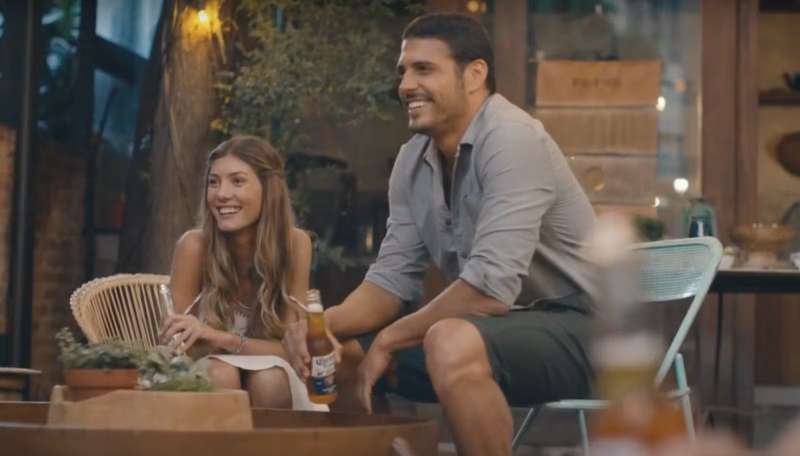 13-16 Sippin' on Sunshine: Corona Ads' Positive Messaging Strategy