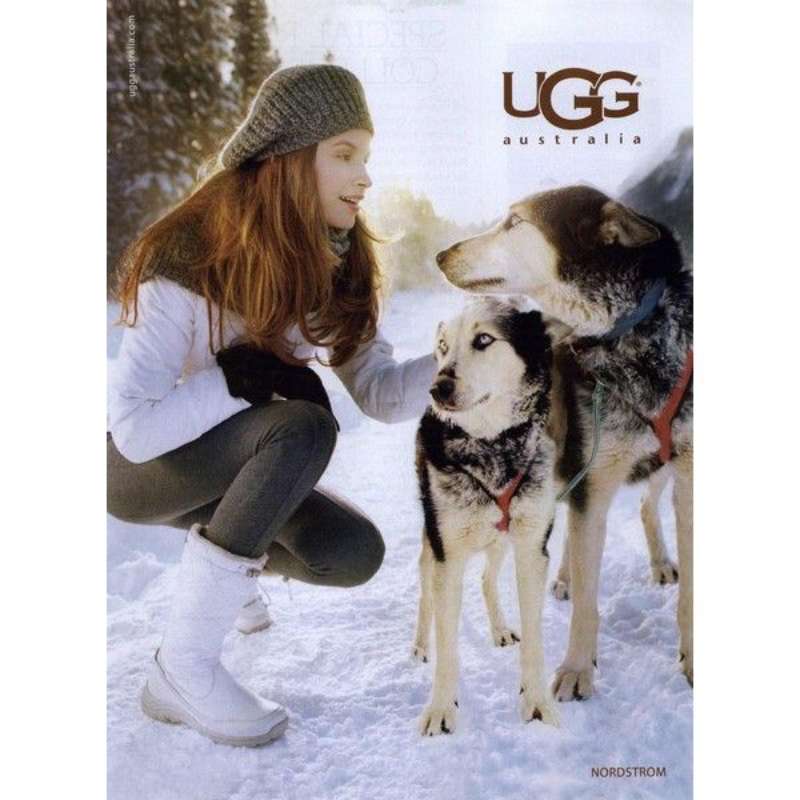 5-21 UGG Ads: Embrace Cozy Comfort, Walk with Confidence