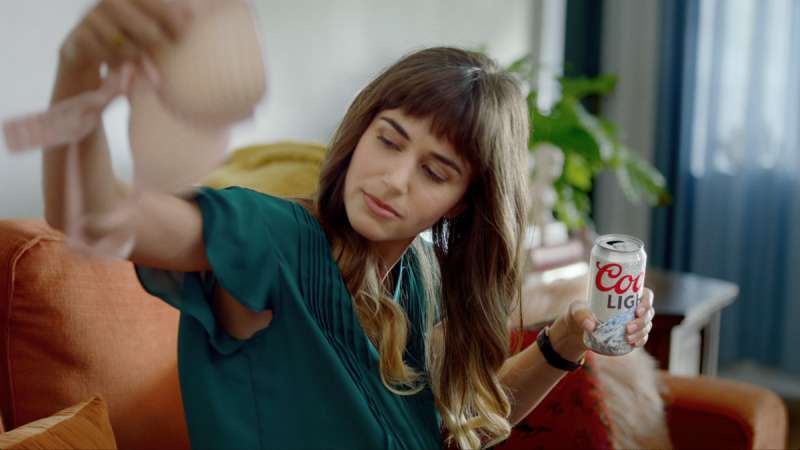 8-16 Coors Light Ads: Refreshing Moments, Crisp Taste