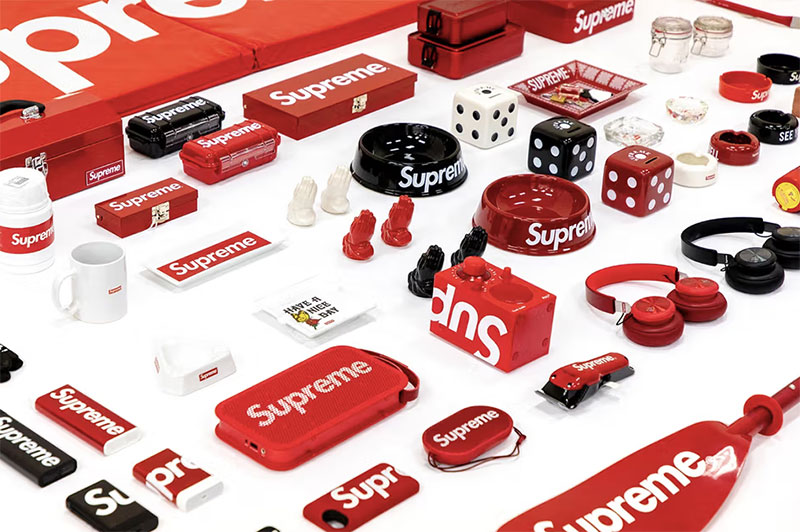 supreme The Art of Letters: Exploring Brand Typography