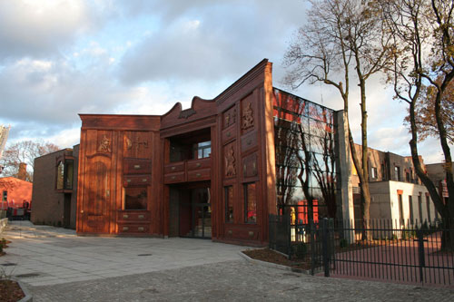 Baj-Pomorski-Theatre-torun- From Architecture To Science Fiction - 93 Sci-Fi Buildings