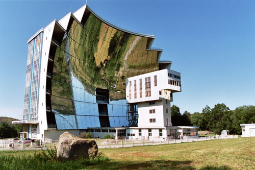 solar-furnace-odeillo-franc From Architecture To Science Fiction - 93 Sci-Fi Buildings