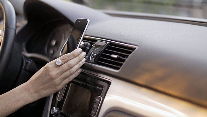 Pearl Magnetic Car Phone Mount