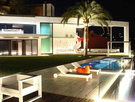 House-in-Costa-Brava3 Luxurious Architecture And Mansion Interior Design (73 Photos)